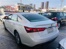 تويوتا أفالون